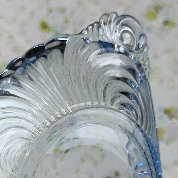 Adorable Vintage Periwinkle Blue Glass Trinket Dish - Picture 3 of 7